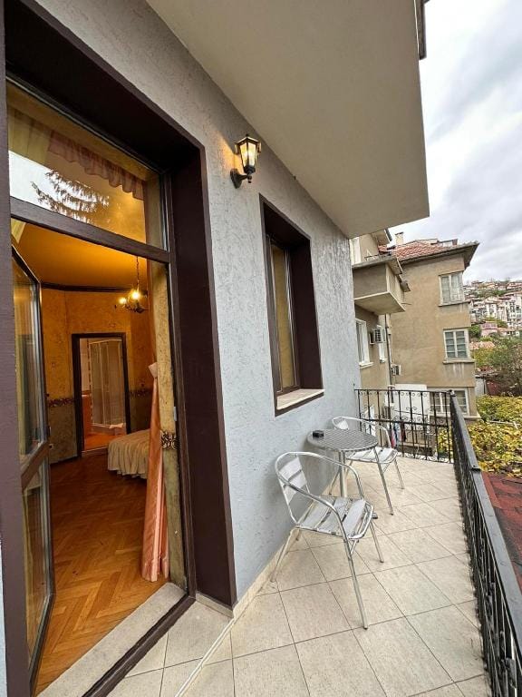 Petra Guest House - "Comfy" room Vacation rental in Gabrovo, Bulgaria