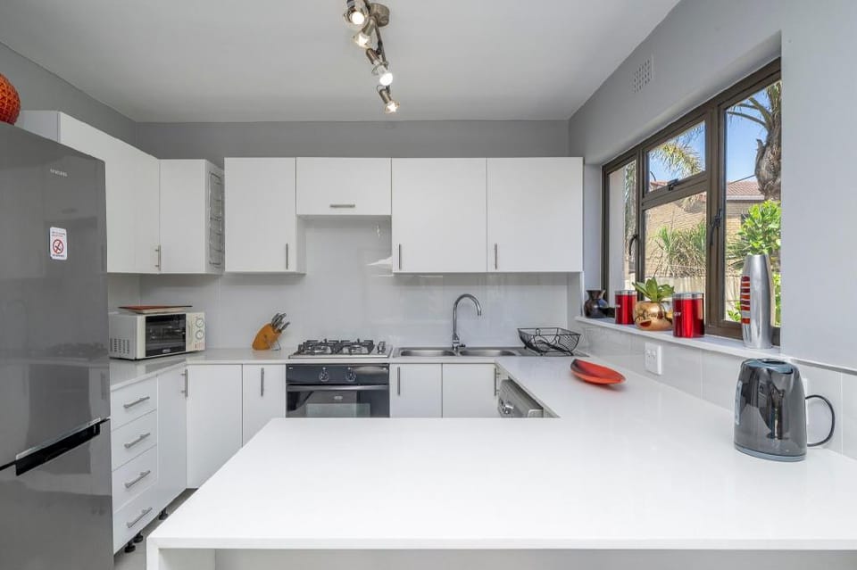 See Huisie Vacation rental in Cape Town