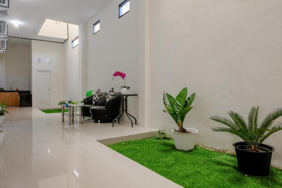 Capital O 2798 Semeru Residence Syariah Hotel in East Java