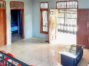 Home Stay Kembar Syariah RedPartner Vacation rental in Indonesia