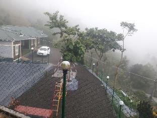 Vagamon 5 large fam.rooms &20 bunk Apmt#8129835682 Apartment in Kerala