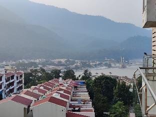 Mana Homestay: 3BHK Apartment with Ganga View Vacation rental in Rishikesh
