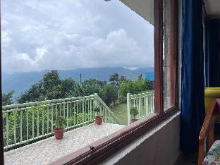 The Sarang Bhimtal Villa in Uttarakhand
