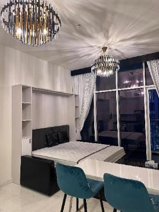 Beautiful Studio Apt with Iconic Burj Khalifa View Apartment in Dubai