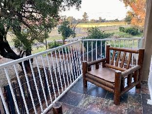 Queens Room with Airy Balcony Apartment in Gauteng