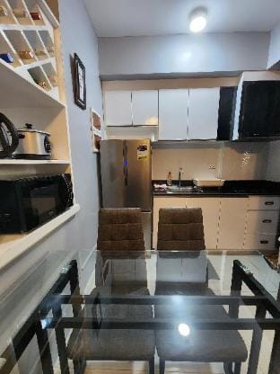 2 BEDROOM Condo w/ Free Airport Pick up 3nights Apartment in Davao City
