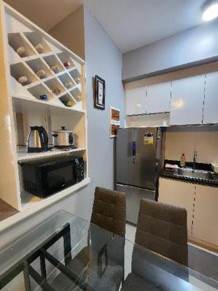 2 BEDROOM Condo w/ Free Airport Pick up 3nights Apartment in Davao City