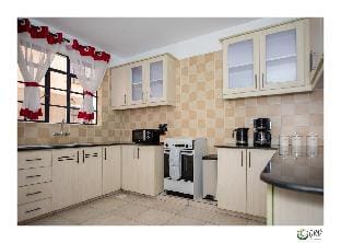 Serene 2BR Beauty on Riverside Vacation rental in Nairobi