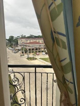 Cozy and Clean Space at Arezzo Place by JC Vacation rental in Davao City