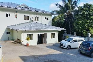 Dovass Apartment - Seychelles Apartment in Africa