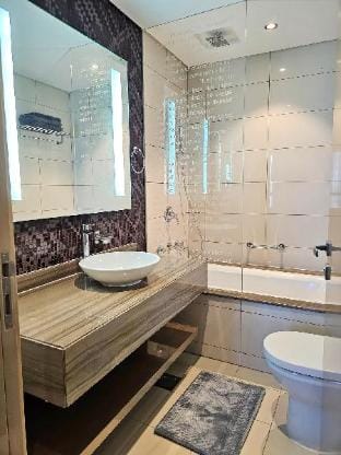 Spectacular Paramount Apt D33 Apartment in Dubai