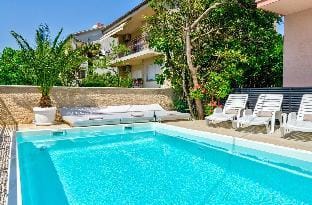 Abros 1 kat Apartment in Crikvenica