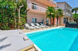 Abros 1 kat Apartment in Crikvenica