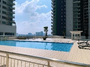 Corner KL Pool View RC Residence Apartment in Federal Territory of Kuala Lumpur
