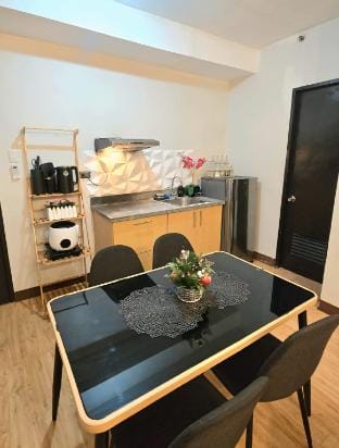 Elegant 1BR Mesaverte 6pax w/ Netflix & Wi-Fi  Apartment in Cagayan de Oro