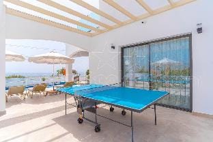 Aretousa Ena Villa in Peyia