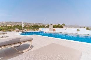 Aretousa Combination Villa in Peyia