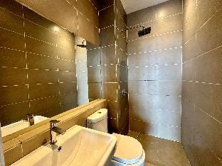 Disney • Lakeview | Walking to Legoland | 2B2B Apartment in Johor