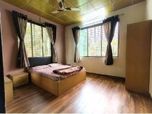 Bhagat's Lakeview villa Vacation rental in Maharashtra