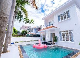 Villa with swimming pool Villa in Vung Tau