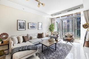 Stylish 2BR at Paramount Hotel Midtown Apartment in Dubai