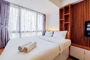 GoodHomey Studio at Collins Boulevard By Travelio Apartment in West Java