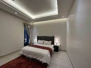 Centrally located luxury apt in alizdhar Vacation rental in Riyadh