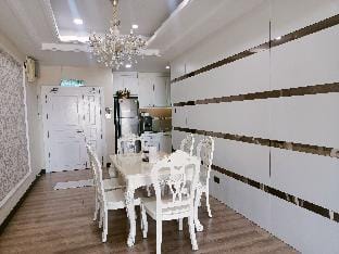 PaddySunrise 122A @ 高楼［看稻田］阳台 Vacation rental in Selangor, Malaysia