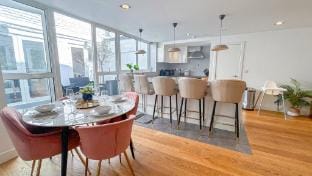 Spacious 3- bedroom apartment with terrace Apartment in London Borough of Islington