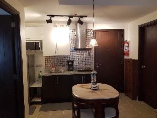 The Journeyman Suite at The Covent Garden Apartment in Manila City