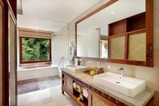 Suite Double Room Villa with Forest View in Ubud Villa in Tampaksiring