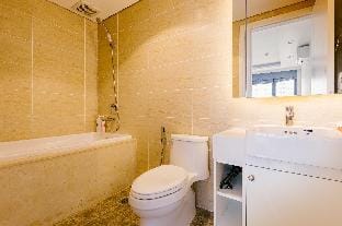 Dcapitale 2BR Balcony Apt Lynn Housing Hanoi  Apartment in Laos