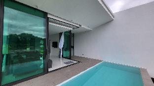 The Brahminy Kite Poolvilla Thale Noi Villa in Thailand