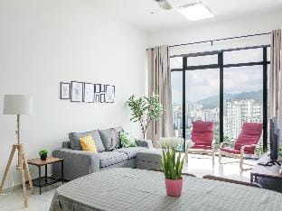 RubyHome@Beacon Suites w/ Sunset View#InfinityPool Apartment in George Town