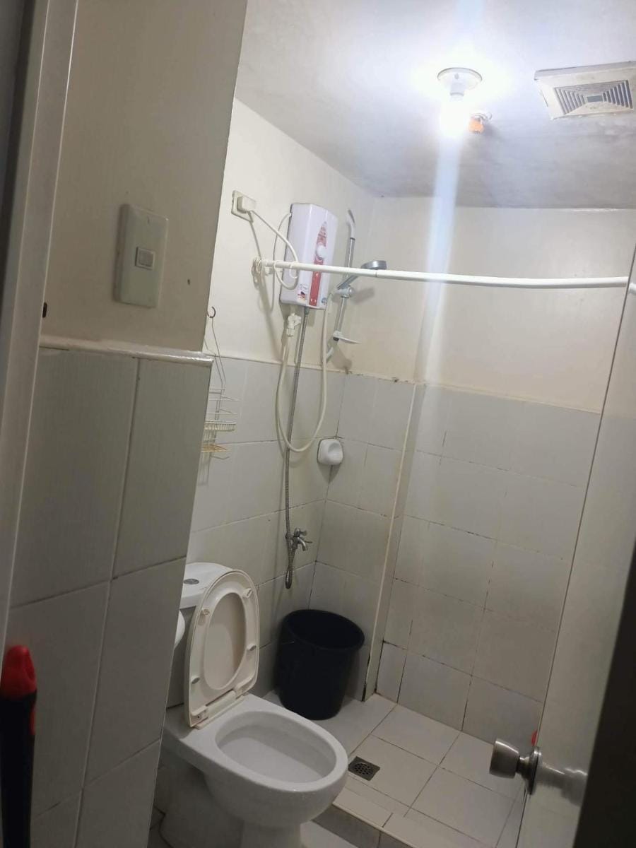 Vimelzu Mhavic Family Room Apartment in Paranaque