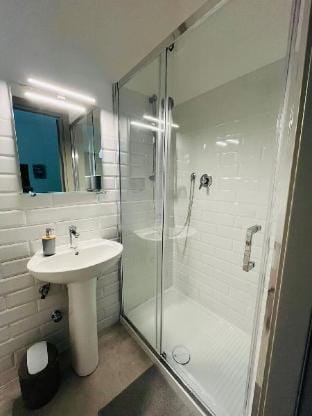 NEW refubished apartment, near sea and cathedral Apartment in Syracuse