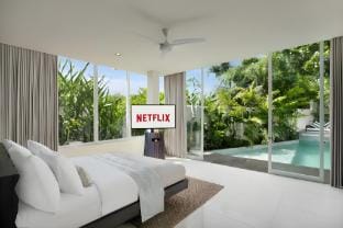 Tropical 1BR Royal Private Pool Villa near Beach Villa in North Kuta