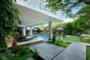 Suite Twin Room Villa with Pool near Beach Villa in North Kuta