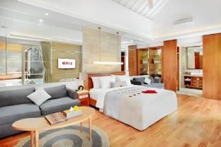 Modern 1BR Villa with Private Pool and Bathtub Villa in North Kuta