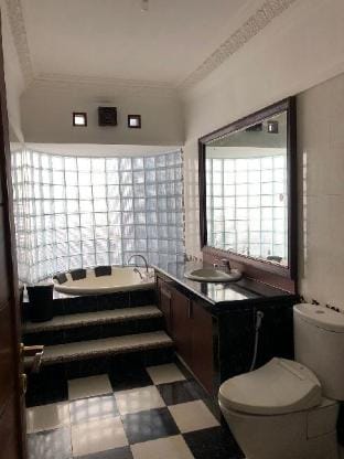 Villa DagoResor Yerli 6BR 30peop PrivatePool Patio Villa in Bandung