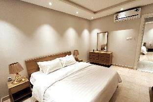 Sunlight home with 2BR& Yard. 20 min Airport Vacation rental in Riyadh