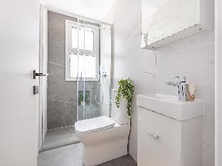 Sanders Cruise - Spacious Studio apt. wbalcony Apartment in Limassol City
