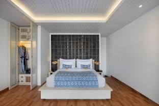Tropical Loft Suite Room Villa with Pool in Canggu Vacation rental in North Kuta