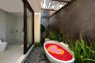 Stunning 2BR Private Pool Villa in Canggu Villa in North Kuta