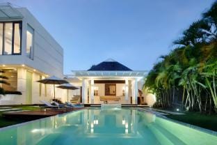 Luxury 4BR Private Pool Villa in Center Canggu Villa in North Kuta