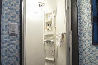 Travel Time・通天閣　最大9人宿泊可！すぐ通天閣にいける　恵美須町駅まで徒歩2分 Vacation rental in Osaka