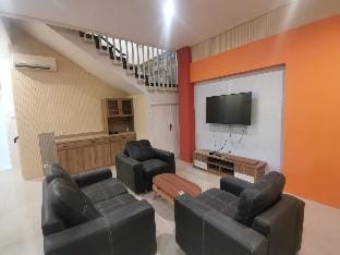Autumn Living  Hostel in Surabaya