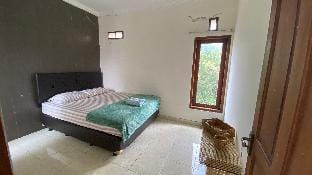 Cozy Space near UGM, Culinary & Cafes Vacation rental in Special Region of Yogyakarta