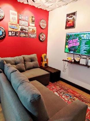 Retro 354 condo near Philippine Arena FREE PARKING Vacation rental in Region of Manila