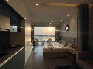 Best Panoramic & River View Vacation rental in Noida